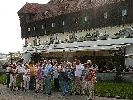 Vor dem Konzilgebäude