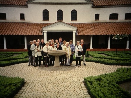 411  Die Villa Borg, rekonstruktuierte Römervilla mit römischen Gerichten